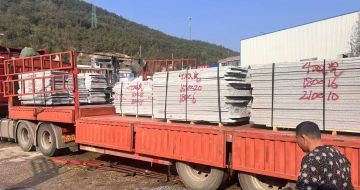 永州 芝麻灰花岗岩光面毛板出货日常