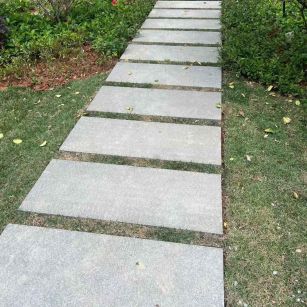 永州 芝麻黑小区踏步、汀步石铺装效果