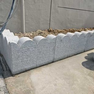 永州 芝麻白花岗岩花边石铺装效果图