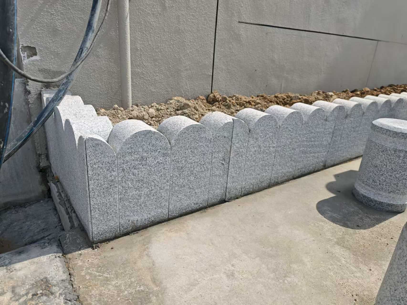 永州 芝麻白花岗岩花边石铺装效果图